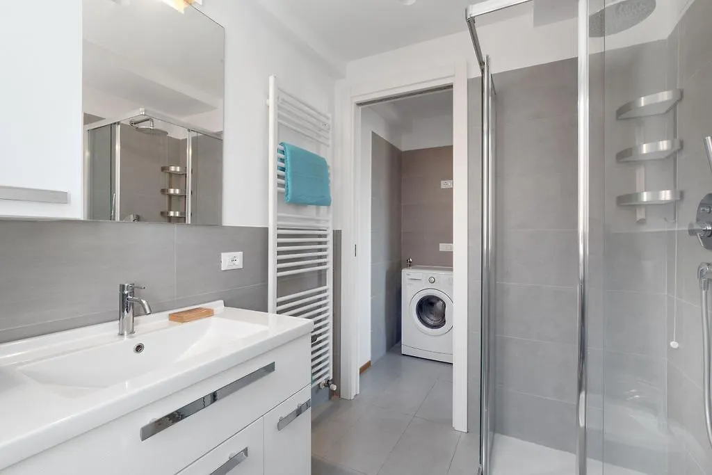Ca' Lucia Bright Apartment البندقية 0*,